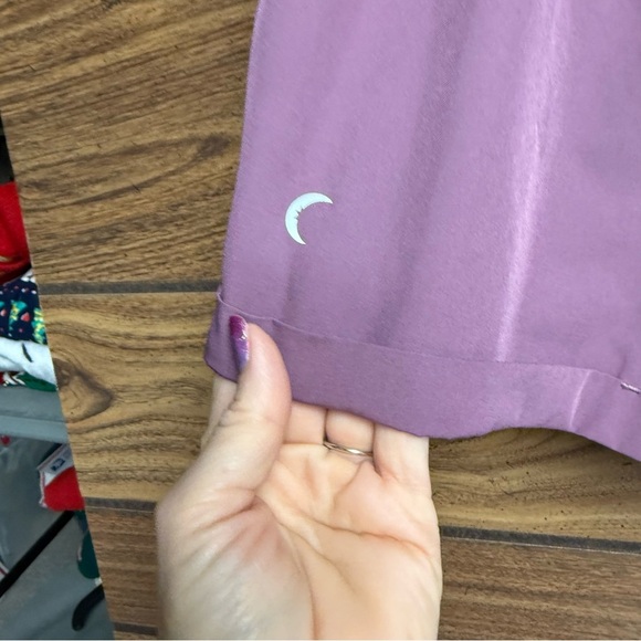 ZYIA active size large Women's Athletic purple Shorts with pockets - Picture 5 of 8